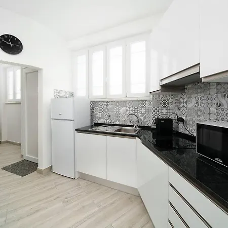 Stylish Old Town 포티마오